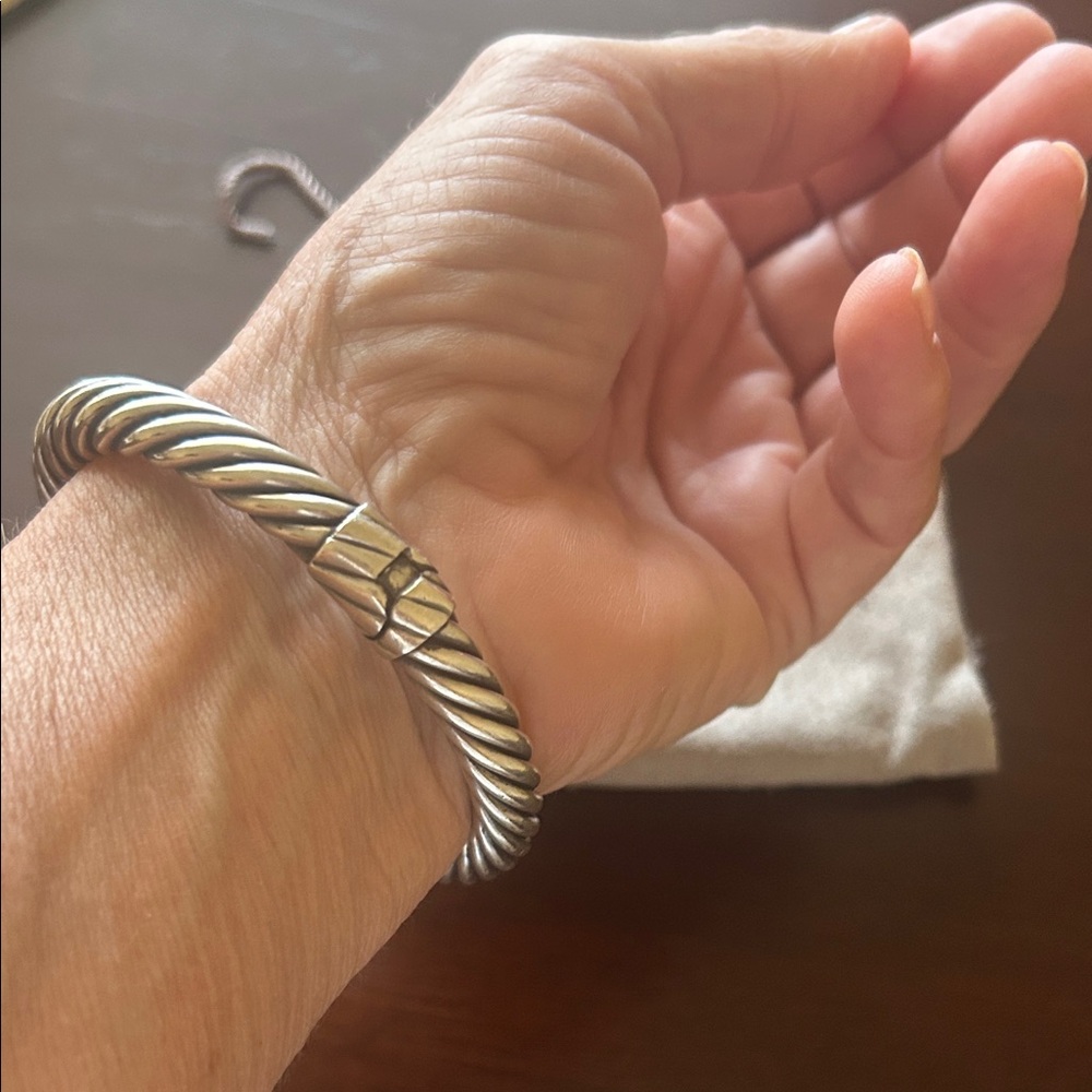 David Yurman Silver and Gold Cable Bracelet - Picture 4 of 5